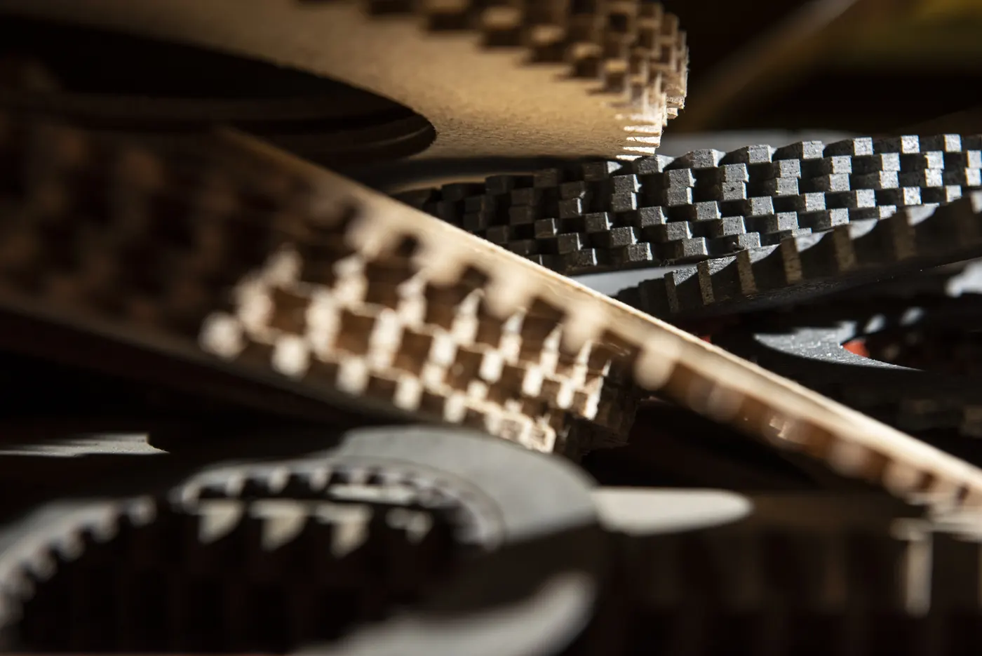 Gear-cut Kevlar and organic friction discs